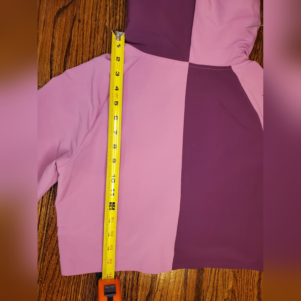 Gymshark Asimetrical Performance Hoodie - Picture 14 of 15